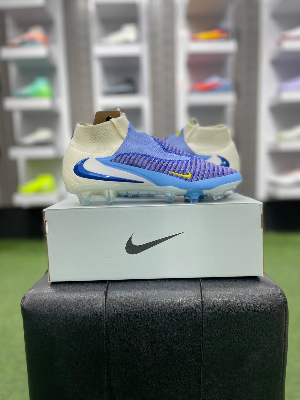 کفش فوتبال نایک فانتوم جی ایکس 3 Nike Phantom GX 3