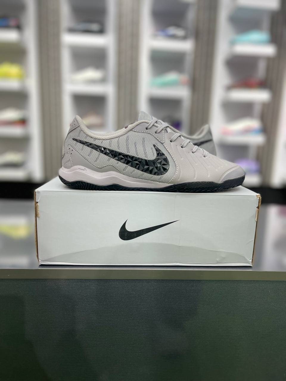 کفش فوتبال نایک مدل تیمپو لجند 10 (Nike Tiempo Legend 10)