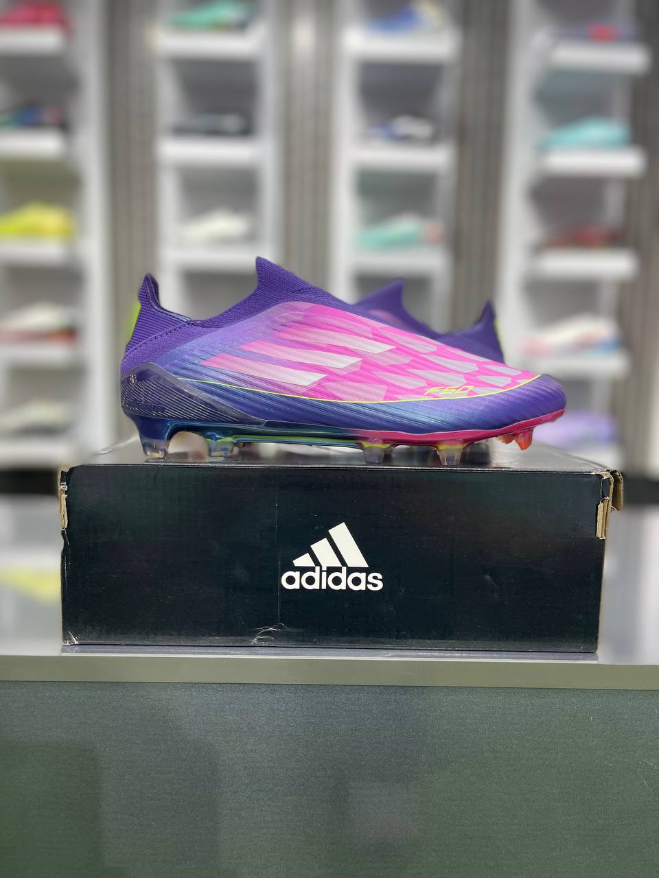 کفش فوتبال آدیداس مدل F50 FG